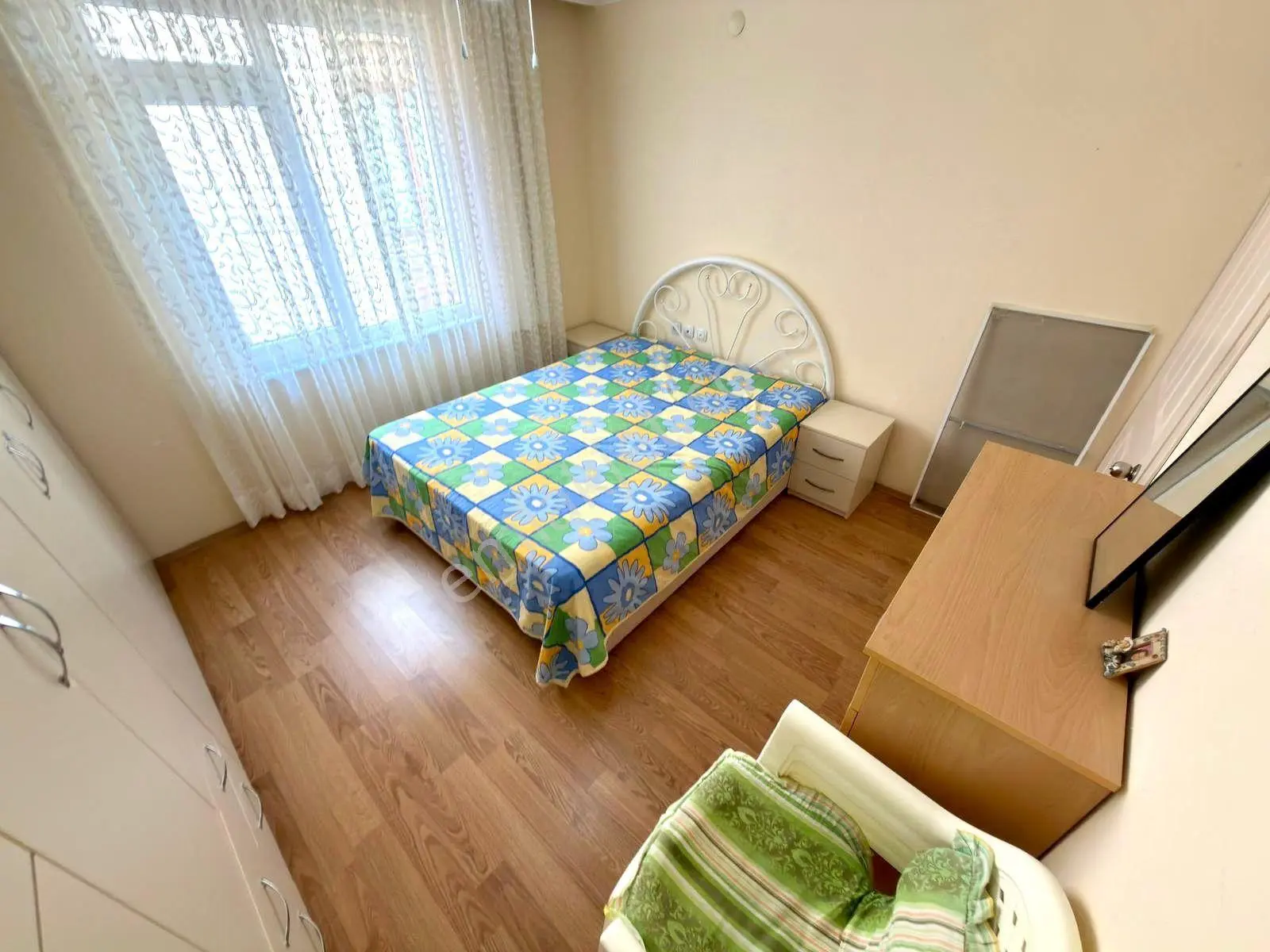 Referans'tan Altınkum'da Ara Kat Ön Cephe Full Eşyalı 2+1 Daire — fotoğraf 32