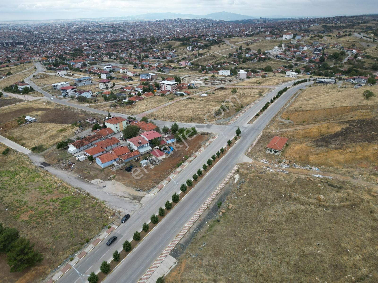 Favori'Den Çevre Yolu Cephe 738 M2 2 Kat İmarlı