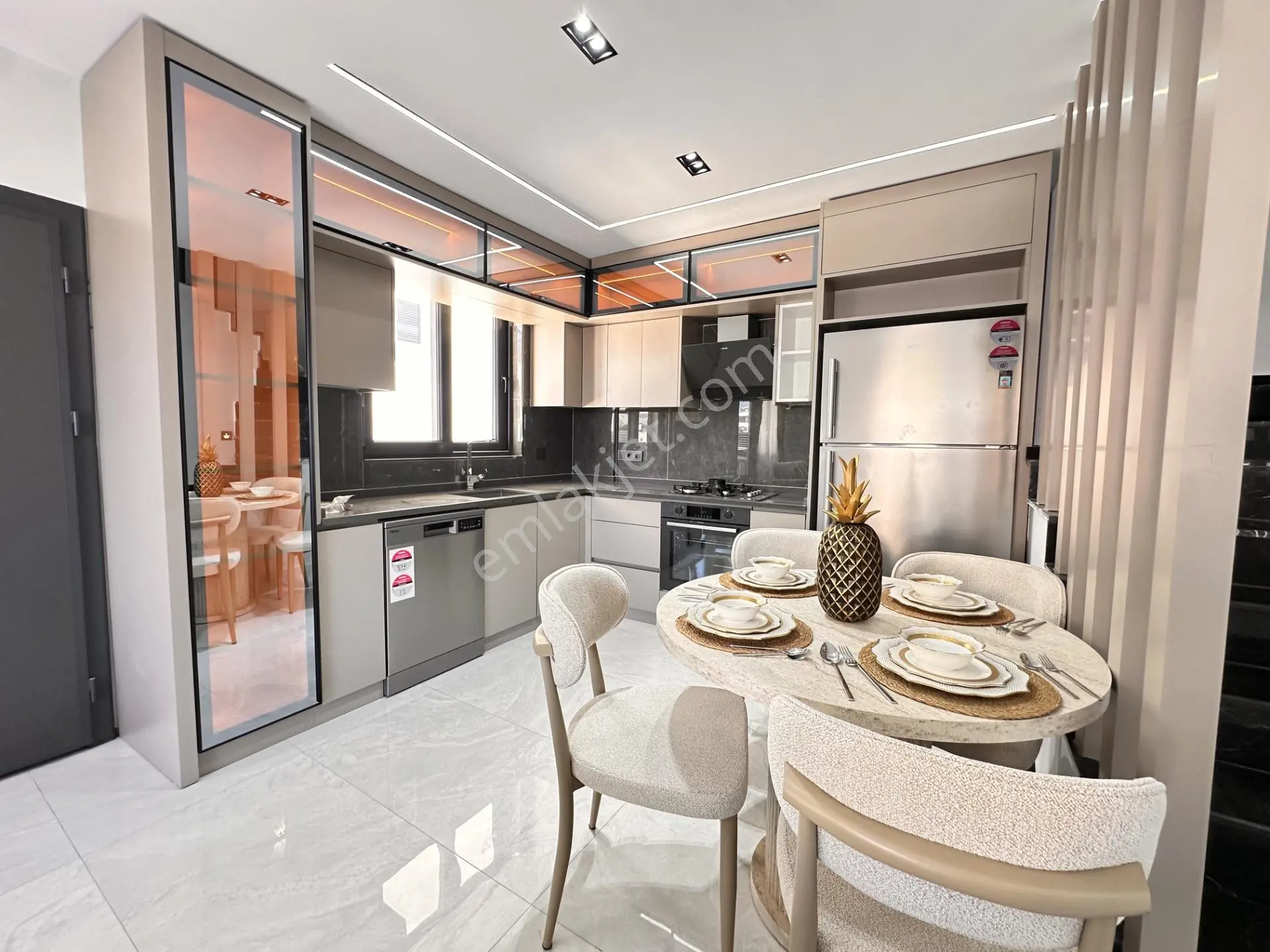 Didim Efeler'de 3+1 Özel Havuzlu Eşyalı Villa — fotoğraf 4