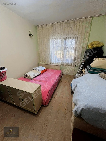 Yurtbaşı'nda Evi, Havuzu Yetişmiş Bahçe&bağı Olan Harika Fırsat — fotoğraf 6