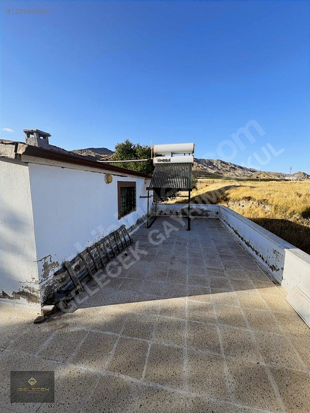 Yurtbaşı'nda Evi, Havuzu Yetişmiş Bahçe&bağı Olan Harika Fırsat — fotoğraf 16