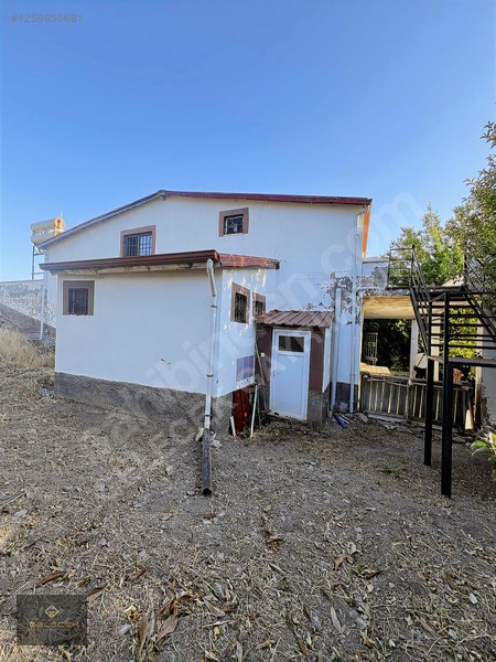 Yurtbaşı'nda Evi, Havuzu Yetişmiş Bahçe&bağı Olan Harika Fırsat — fotoğraf 18