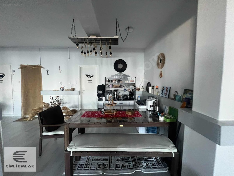 Zeytinalanı'nda Denize Sıfır Konumuyla Her Konsepte Uygun İşyeri — fotoğraf 13