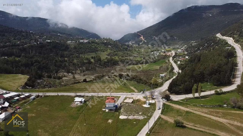 Kaş Sarıbelende Bahçe İçinde Satılık 3 Tane Havuzlu Vılla — fotoğraf 2