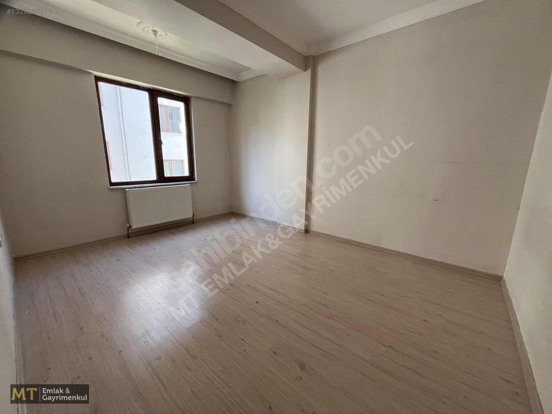 Mt Emlak'tan Avm Yakını Kiralık 3+1 Daire — fotoğraf 6