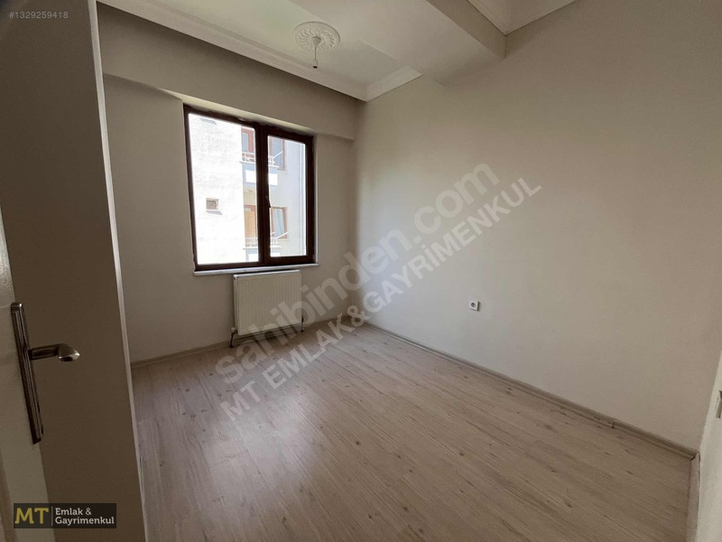 Mt Emlak'tan Avm Yakını Kiralık 3+1 Daire — fotoğraf 11