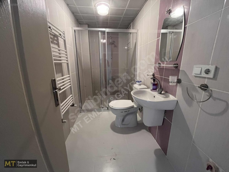 Mt Emlak'tan Avm Yakını Kiralık 3+1 Daire — fotoğraf 18