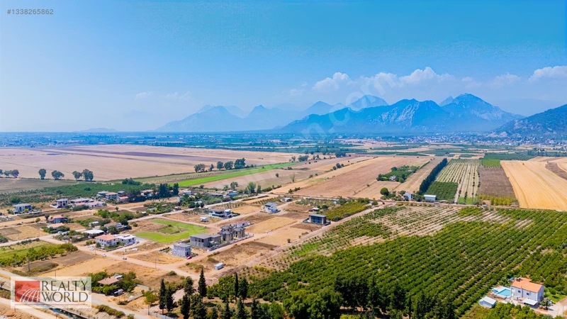 Döşemealtı Yeniköyde Satılık Villa Arsası 1400 M2 — fotoğraf 9