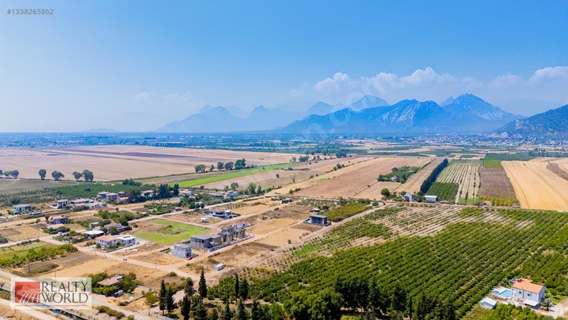 Döşemealtı Yeniköyde Satılık Villa Arsası 1400 M2 — fotoğraf 10