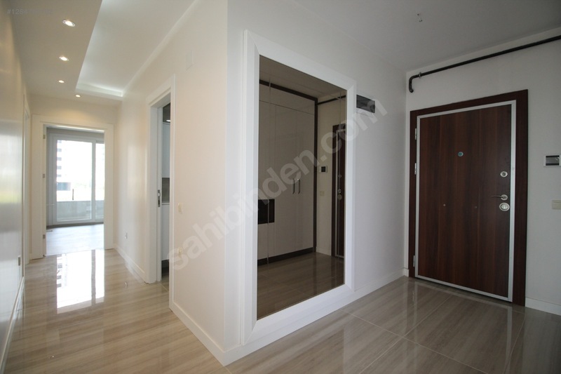 Havuzlu Site İçerisinde,bağımsız Mutfak,geniş Oturumlu 2+1 Daire — fotoğraf 10