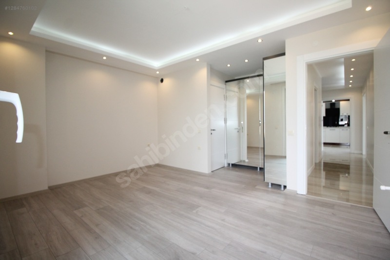 Havuzlu Site İçerisinde,bağımsız Mutfak,geniş Oturumlu 2+1 Daire — fotoğraf 17