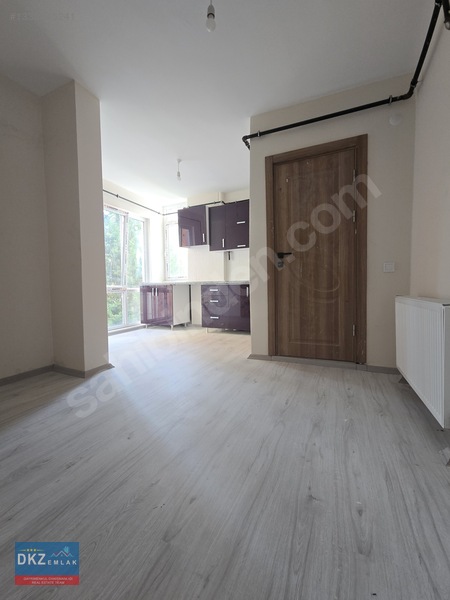 Merkezi Konumda Ara Kat Kiralık 1+1 Daire — fotoğraf 5