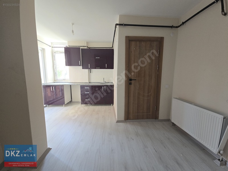 Merkezi Konumda Ara Kat Kiralık 1+1 Daire — fotoğraf 6