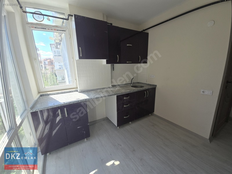 Merkezi Konumda Ara Kat Kiralık 1+1 Daire — fotoğraf 11