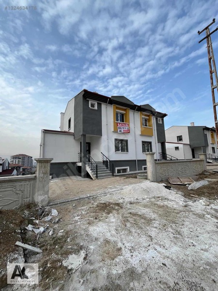 Ac Gayrimenkulden 5+1 Full Yapılı Fırsat Villa — fotoğraf 3