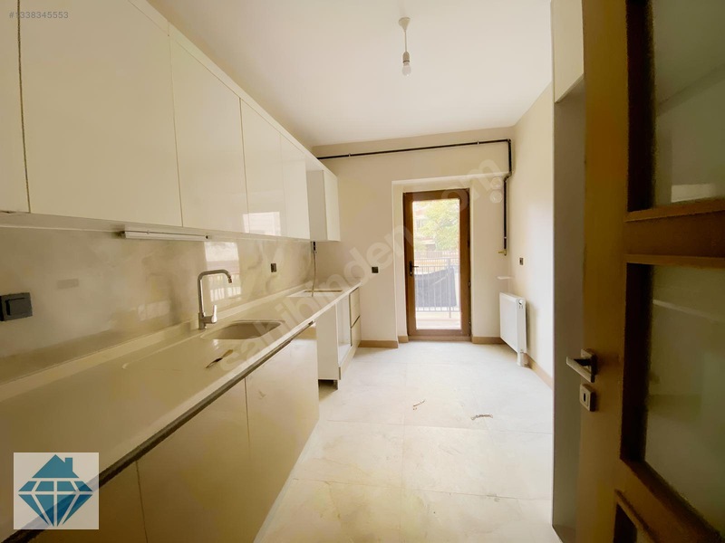 Kağıthane Hizmet Sitesinde Satılık 3+1 Daire — fotoğraf 2
