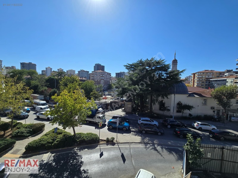 Kadıköy Sahrayıcedıt Yenı Bınada Balkonlu Iskanlı Lüks Ofısler — fotoğraf 18