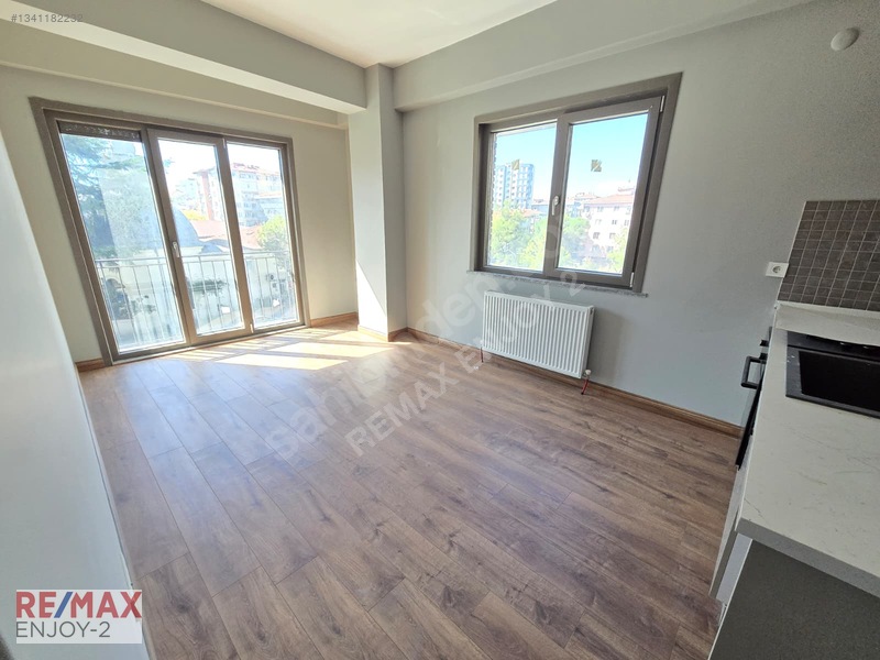 Kadıköy Sahrayıcedıt Yenı Bınada Balkonlu Iskanlı Lüks Ofısler — fotoğraf 28
