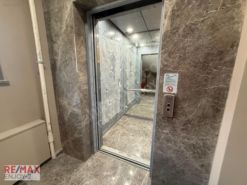 Kadıköy Sahrayıcedıt Yenı Bınada Balkonlu Iskanlı Lüks Ofısler — fotoğraf 39