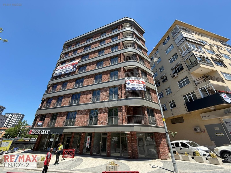 Kadıköy Sahrayıcedıt Yenı Bınada Balkonlu Iskanlı Lüks Ofısler — fotoğraf 40