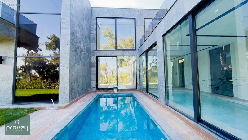 Provey Vera'dan Bademli'de Satılık 5+1 Havuzlu Lüks Villa — fotoğraf 5