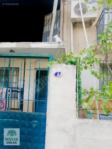 İzmir Bornova Yunus Emre Mahallesinde Satılık Müstakil Ev — fotoğraf 2