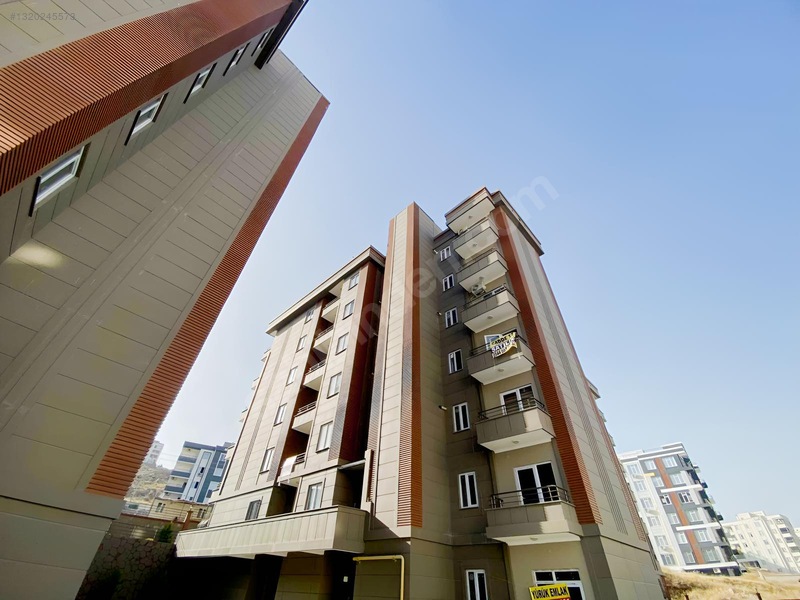 Cadde 17 Emlaktan Satılık 2+0 Batıkent De Daire Fırsatı — fotoğraf 3