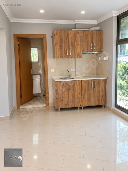 Limanda Denize 600 Mt Site İçinde Caddeye Cephe Satılık Dükkan — fotoğraf 8