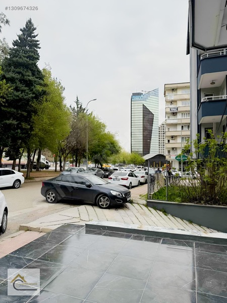 Adliye Karşısında Market Veya Lokanta