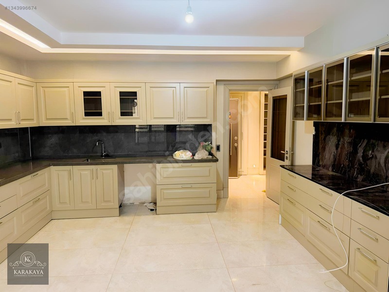 Tekerek Mahallesinde Kiralık 5+1 Daire — fotoğraf 9