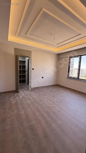 Alpaslan 2 De Satılık Ultra Lüks Giyinme Odalı 3+1 — fotoğraf 3