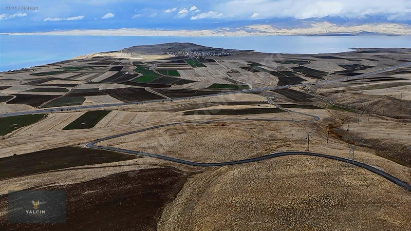 Acil Satılık Tarla Göl Manzaralı Van Tuşpa Çolpan — fotoğraf 8