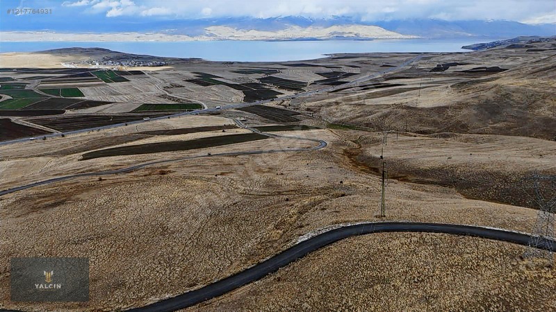 Acil Satılık Tarla Göl Manzaralı Van Tuşpa Çolpan — fotoğraf 10