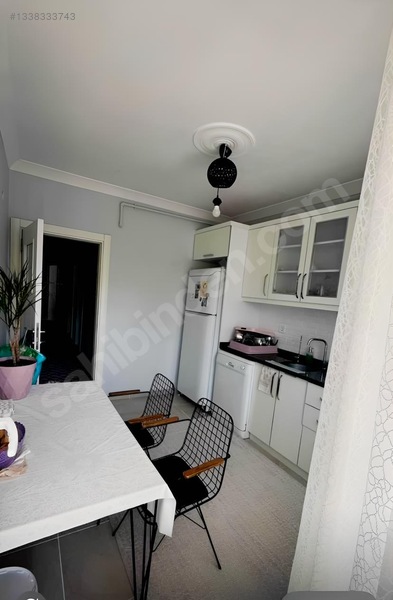 Merkezi Konumda Eşyalı 3+1 — fotoğraf 7