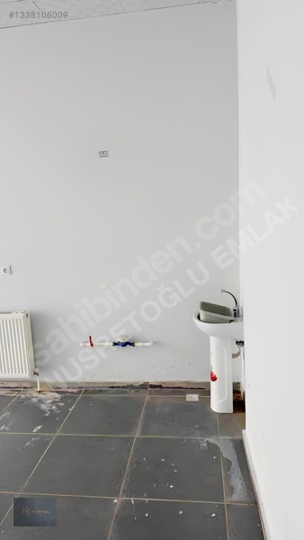 // Nusretoğlu Emlaktan Karşıyakada Kiralık Dükkan // — fotoğraf 2