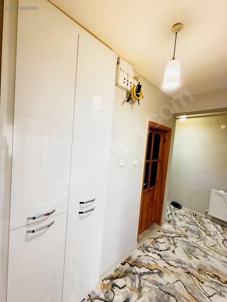 Uzmandan 5.caddede Köşe Başı Çok Geniş 2+1 Daire — fotoğraf 7
