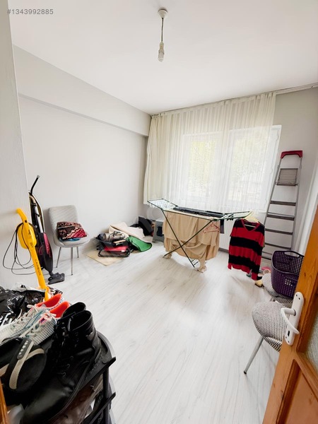 Uzmandan 5.caddede Köşe Başı Çok Geniş 2+1 Daire — fotoğraf 9