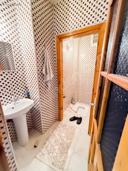 Uzmandan 5.caddede Köşe Başı Çok Geniş 2+1 Daire — fotoğraf 45
