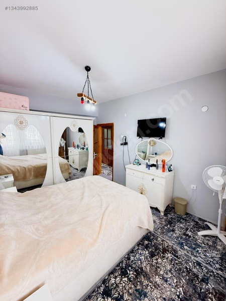 Uzmandan 5.caddede Köşe Başı Çok Geniş 2+1 Daire — fotoğraf 47