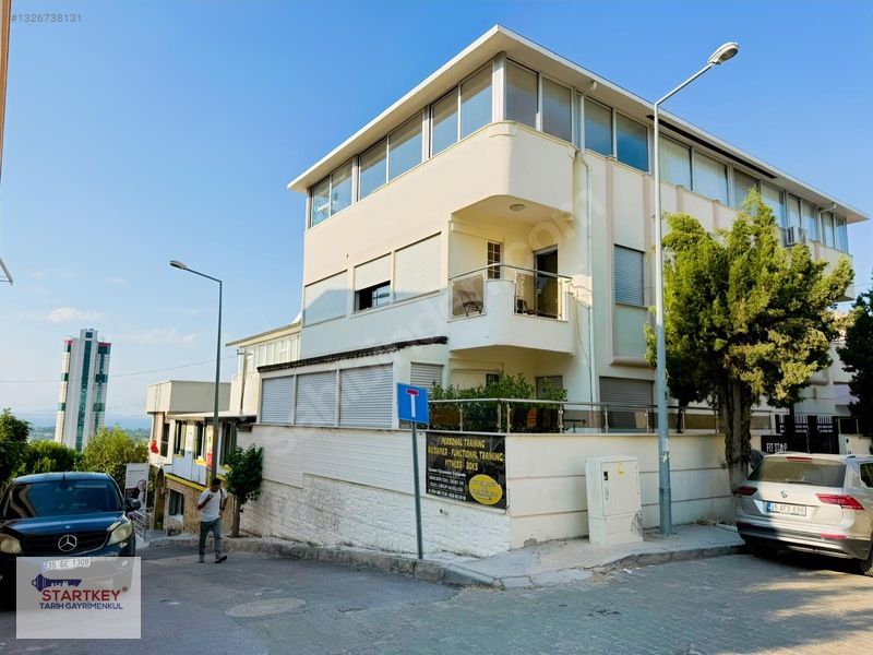 İzmir Balçova Korutürkte Full Tadilatlı Müstakil Dubleks — fotoğraf 3