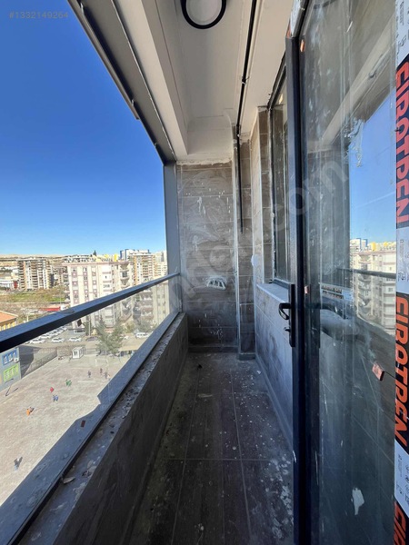 Cadde 17 Emlaktan Satılık 1+1 Şehir Hastanesi Yani Sıfır Daıre — fotoğraf 7