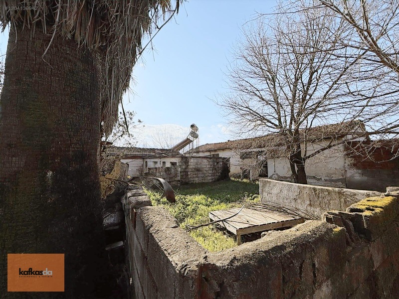 Kemalpaşa Yukarıkızılca'da Satılık Çiftlik Evi Ve Arazisi — fotoğraf 16