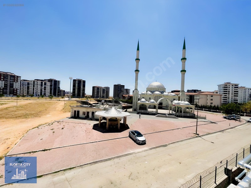 Akkentte Site İçerisinde Tramvaya Yakın Yatırımlık Fırsat Daire — fotoğraf 2
