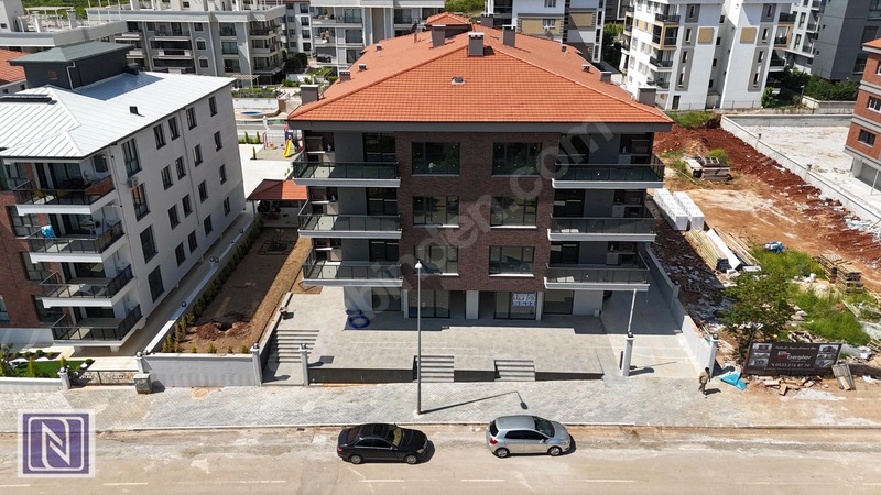 Noyan'Dan 1200 Evlerde Cadde Üstü Konumda 230 M2 Kiralık İşyeri