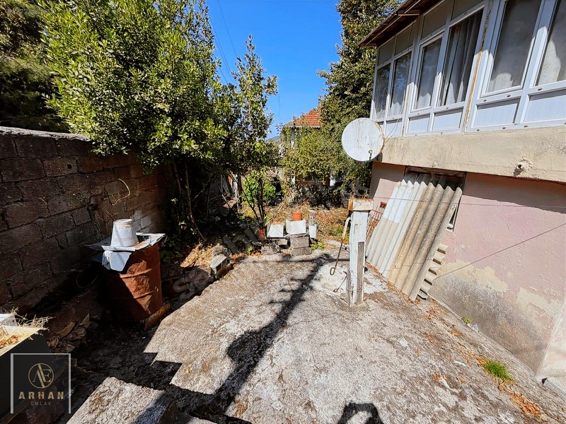 Arhan Emlak'tan Ece Mahallesinde Satılık Bahçeli Müstakil Ev — fotoğraf 9