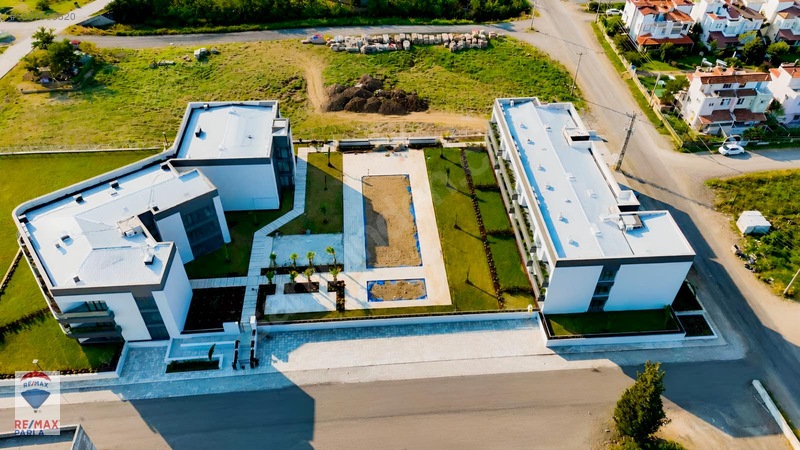 İbrahim Bülbül-denize Cephe/havuzlu Site/ Özel Bahçeli 3+1 Daire — fotoğraf 3