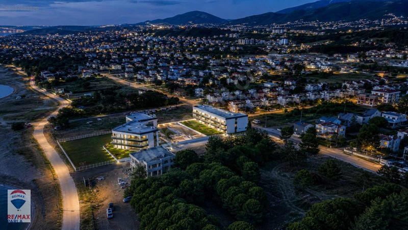 İbrahim Bülbül-denize Cephe/havuzlu Site/ Özel Bahçeli 3+1 Daire — fotoğraf 6