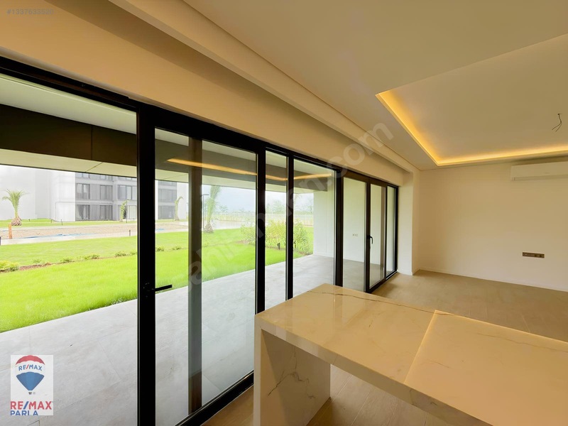 İbrahim Bülbül-denize Cephe/havuzlu Site/ Özel Bahçeli 3+1 Daire — fotoğraf 21