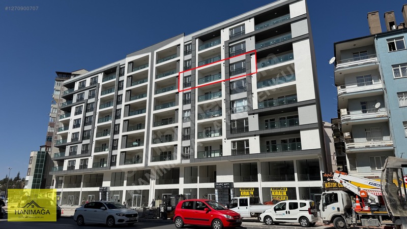 Satılık Geniş 2+1 Daire Harika Konumda Cadde Cepheli 5.kat — fotoğraf 2