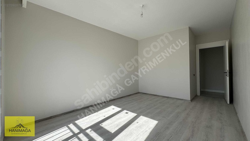 Satılık Geniş 2+1 Daire Harika Konumda Cadde Cepheli 5.kat — fotoğraf 21